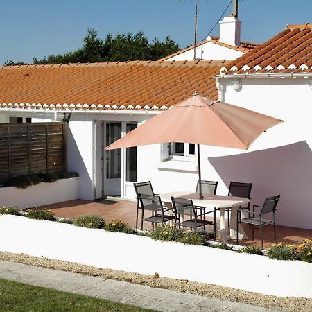 Maison Pour 4 A La Campagne Avec Piscine Commequiers Exterior foto
