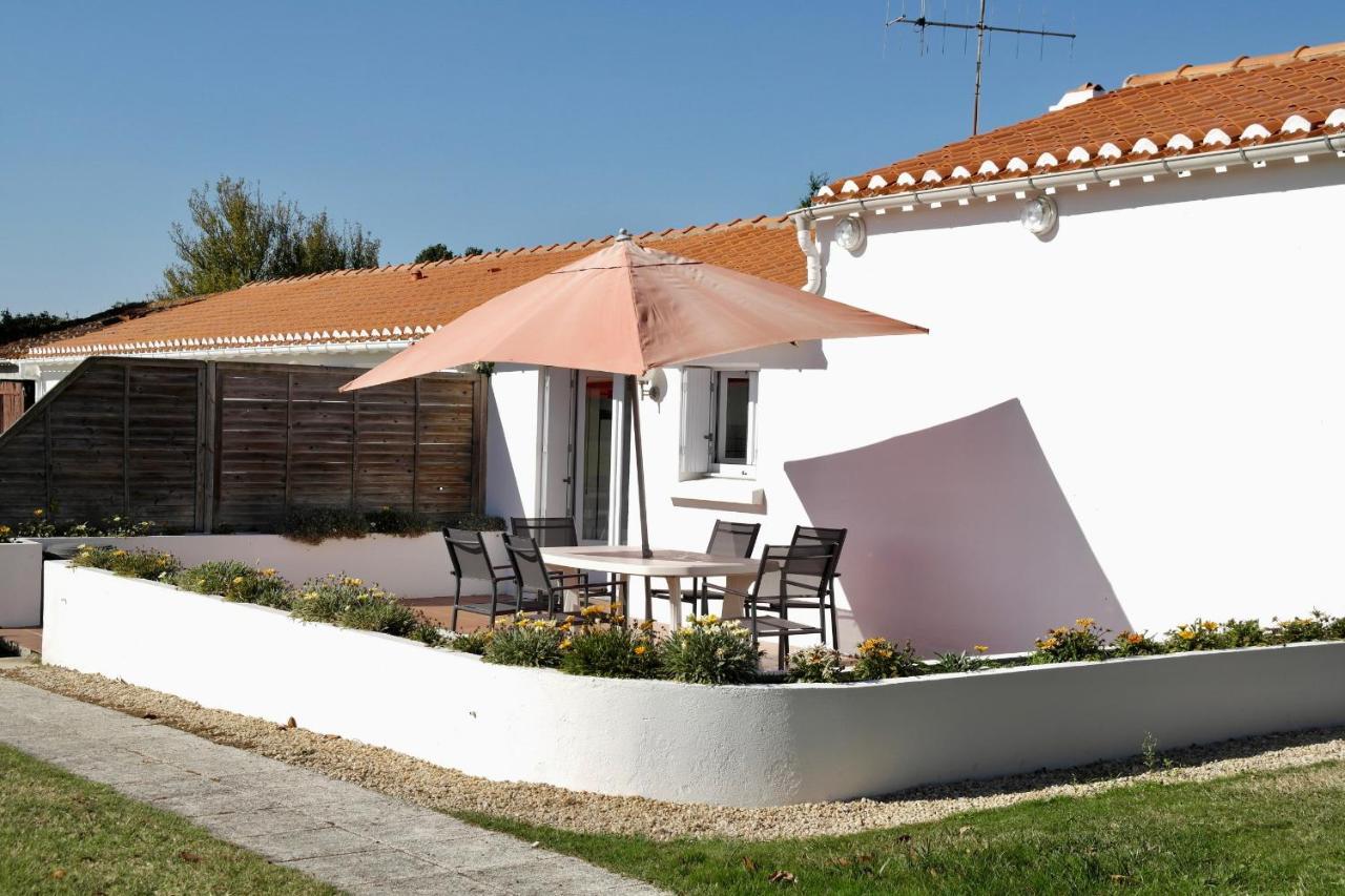 Maison Pour 4 A La Campagne Avec Piscine Commequiers Exterior foto