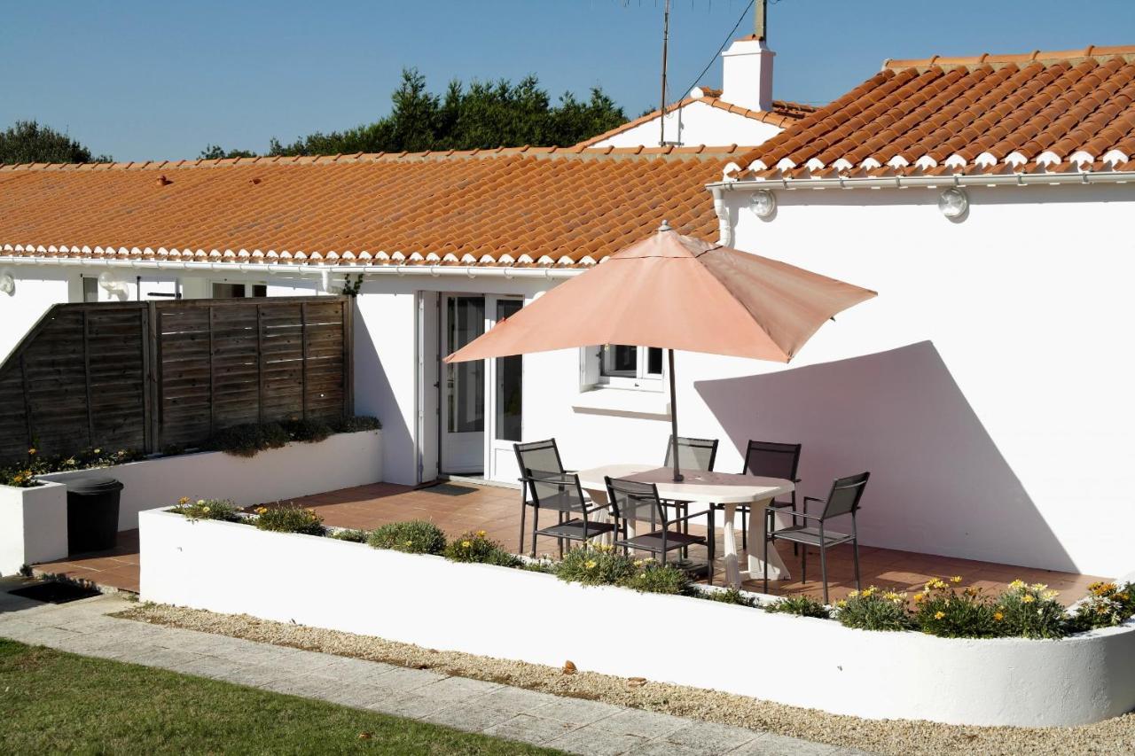 Maison Pour 4 A La Campagne Avec Piscine Commequiers Exterior foto